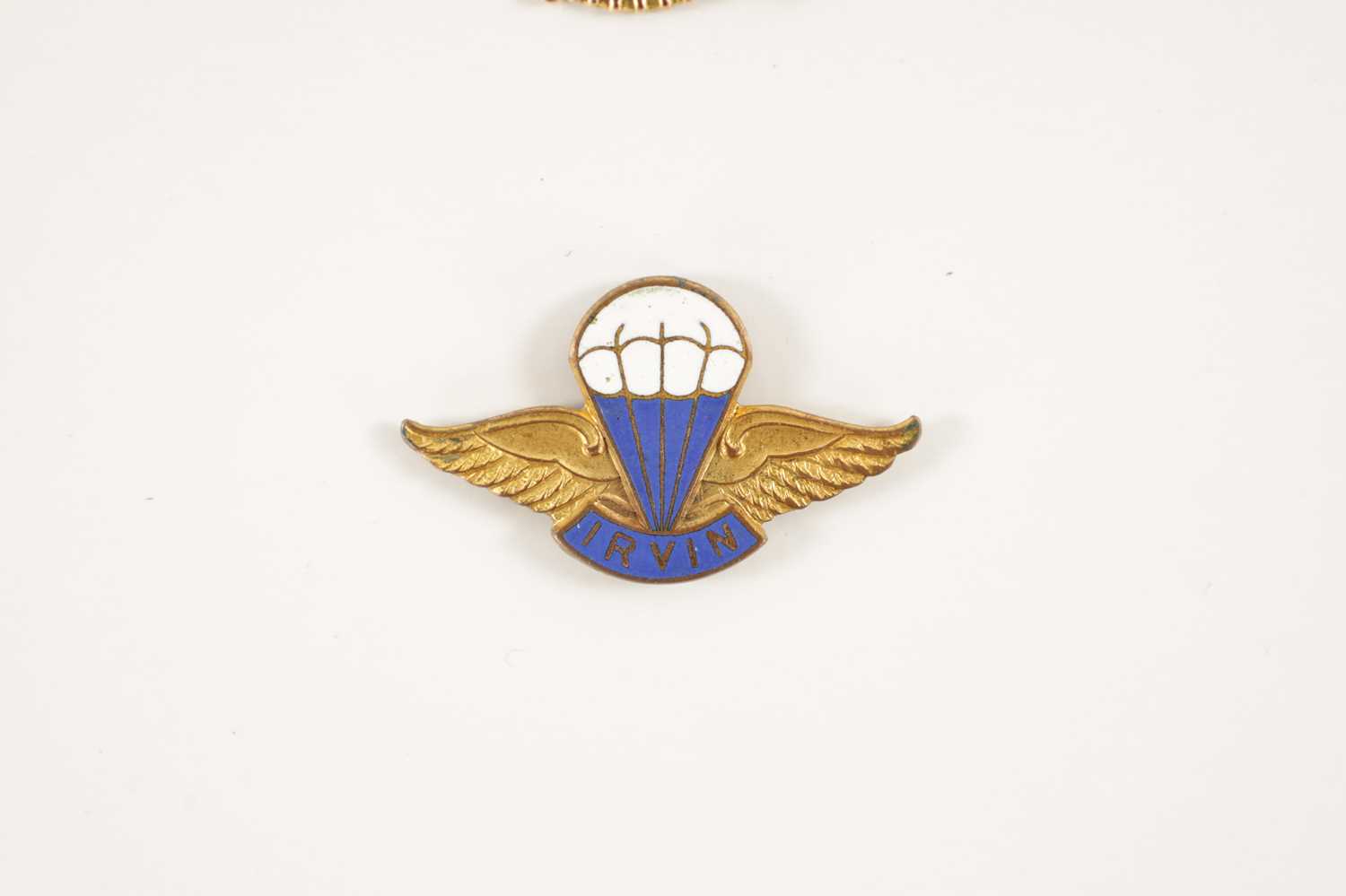 A RARE WW2 GOLD CATERPILLAR CLUB BADGE WITH RUBY EYES AWARDED TO SERGEANT S.J. HARDING - Image 6 of 10