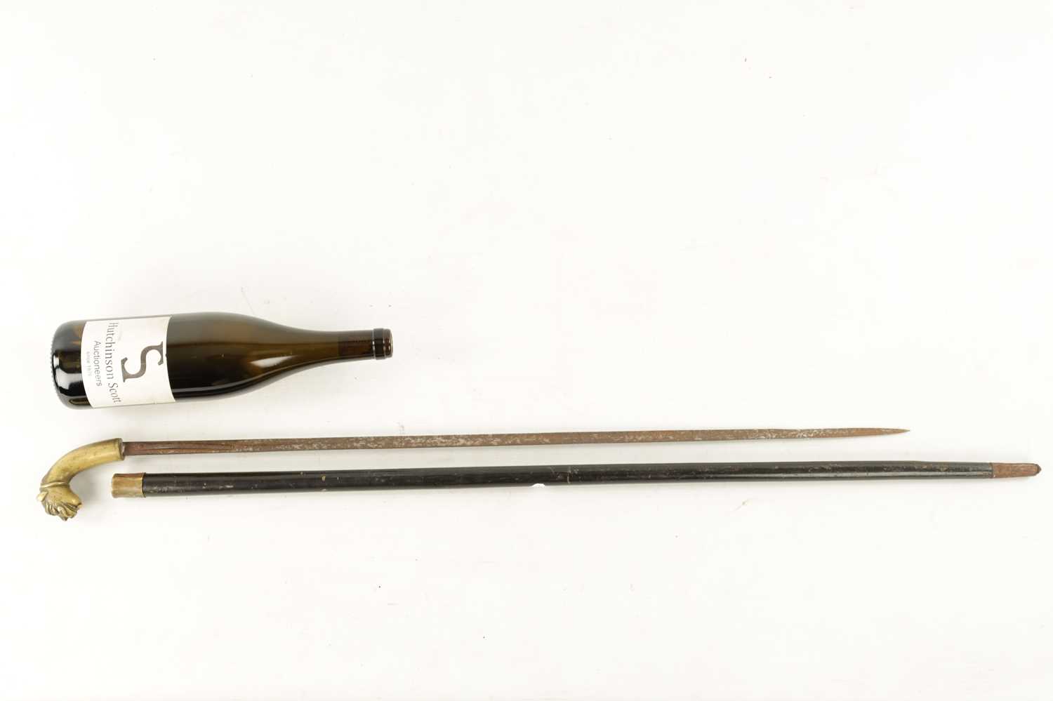 A 19TH CENTURY EUROPEAN BRASS HANDLE SWORD STICK - Image 5 of 7