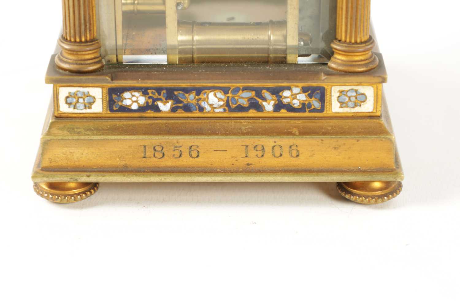 A LATE 19TH CENTURY FRENCH GILT BRASS AND CHAMPLEVE ENAMEL REPEATING CARRIAGE CLOCK - Image 6 of 9
