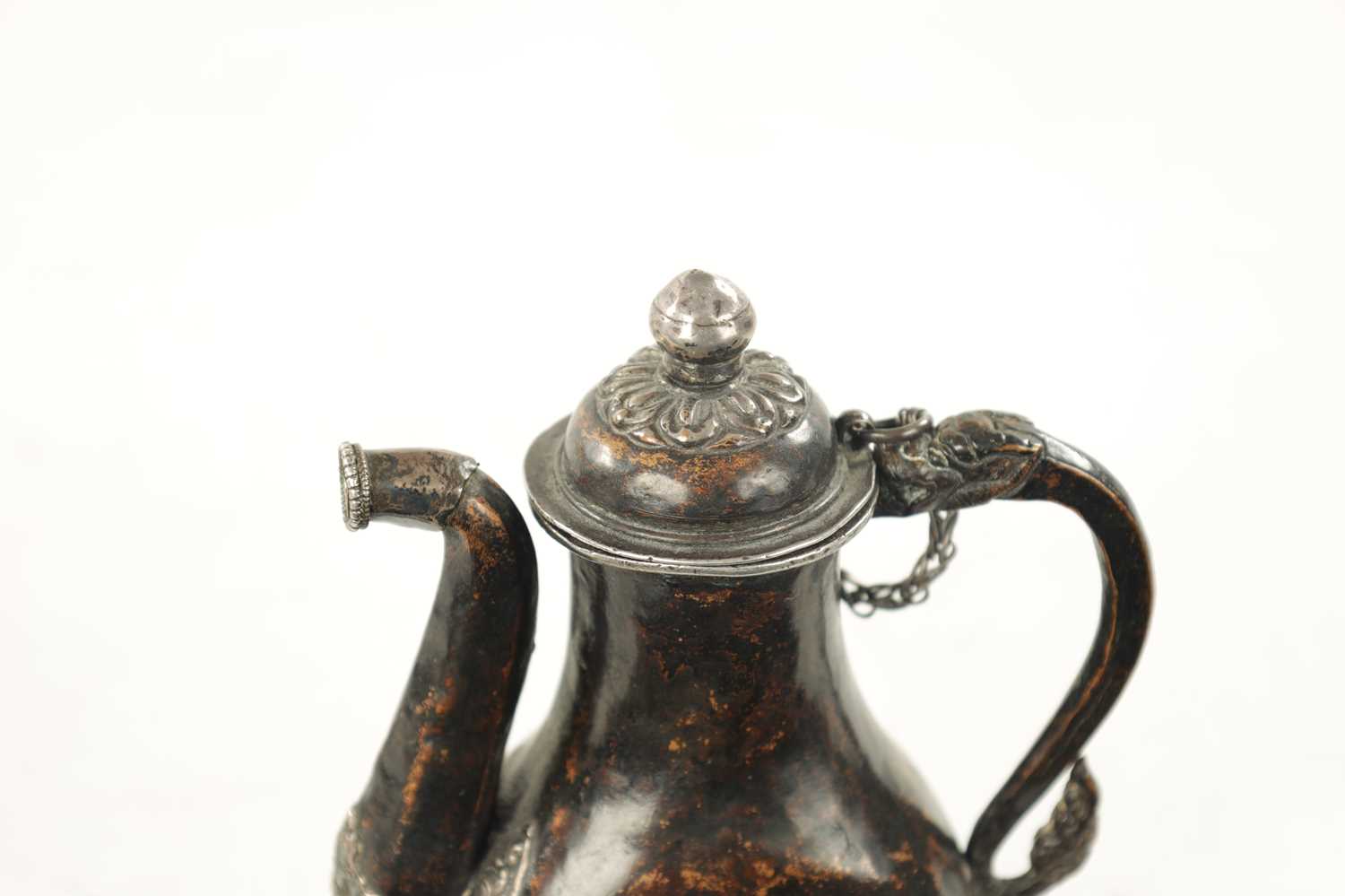 A 19TH CENTURY MINIATURE EASTERN MIXED METAL EWER - Image 3 of 7