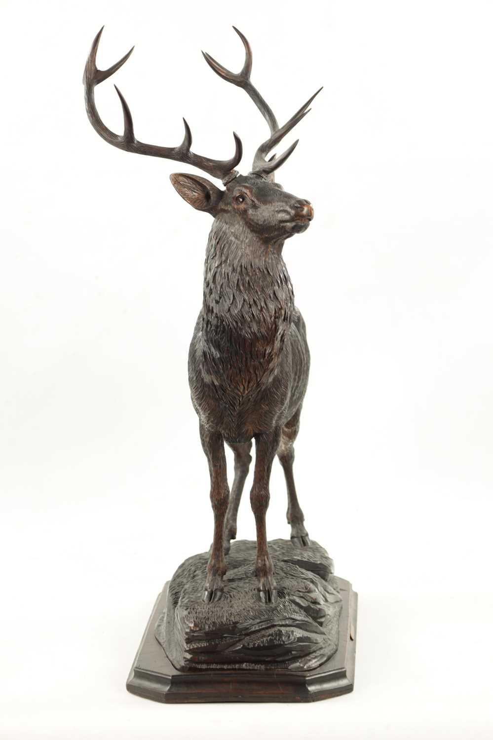 A FINE QUALITY LATE 19TH CENTURY BLACK FOREST CARVED STAG SIGNED ERNST HEISL - Image 8 of 9