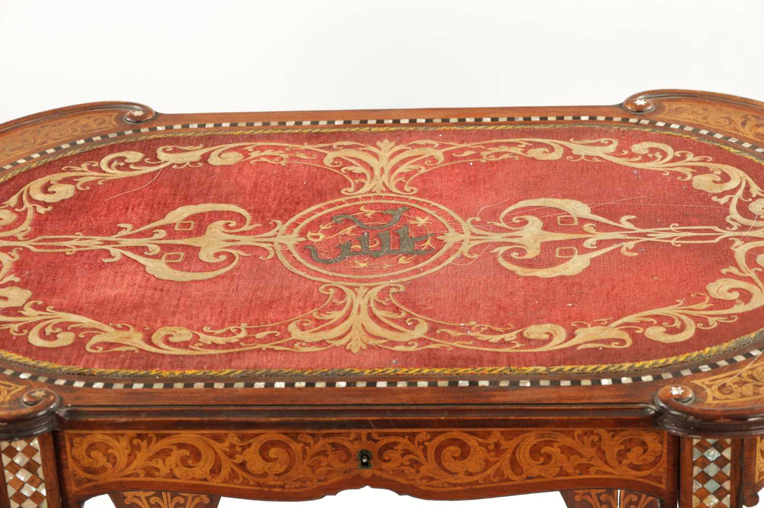 AN ART NOUVEAU OTTOMAN ISLAMIC STYLE WRITING TABLE AND TWO CHAIRS - Image 5 of 12