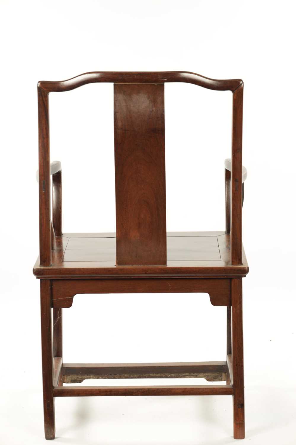 A 19TH CENTURY CHINESE HONGMU ARMCHAIR - Image 6 of 7