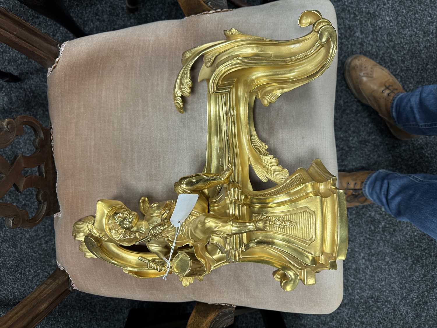 A PAIR OF 19TH CENTURY GILT ORMOLU CHENETS OF ROCOCO CHIPPENDALE DESIGN - Image 17 of 19
