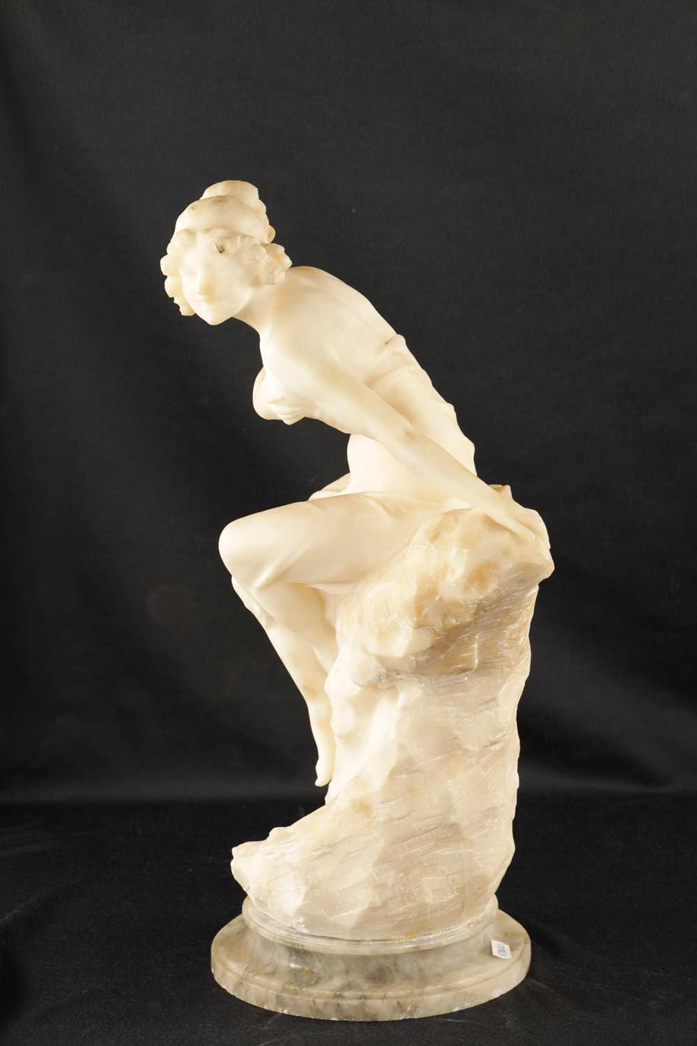 AN ART NOUVEAU CARVED ALABASTER FIGURE OF A SEMI-NUDE LADY - Image 5 of 6