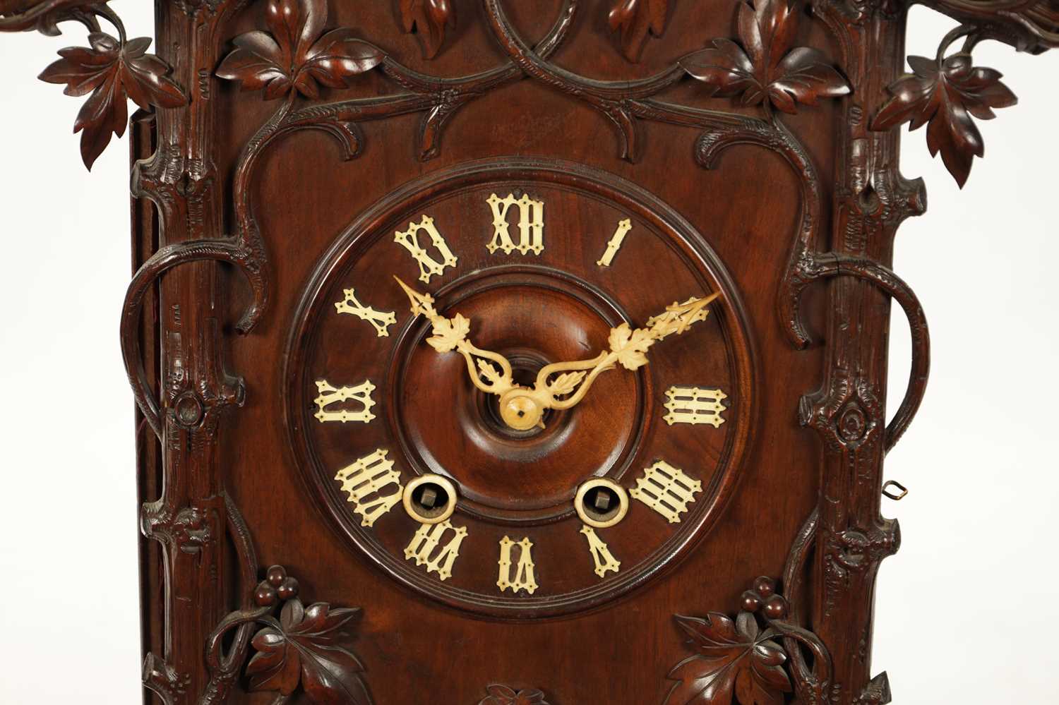 A LARGE LATE 19TH CENTURY BLACK FOREST TRUMPETER CLOCK - Image 3 of 11