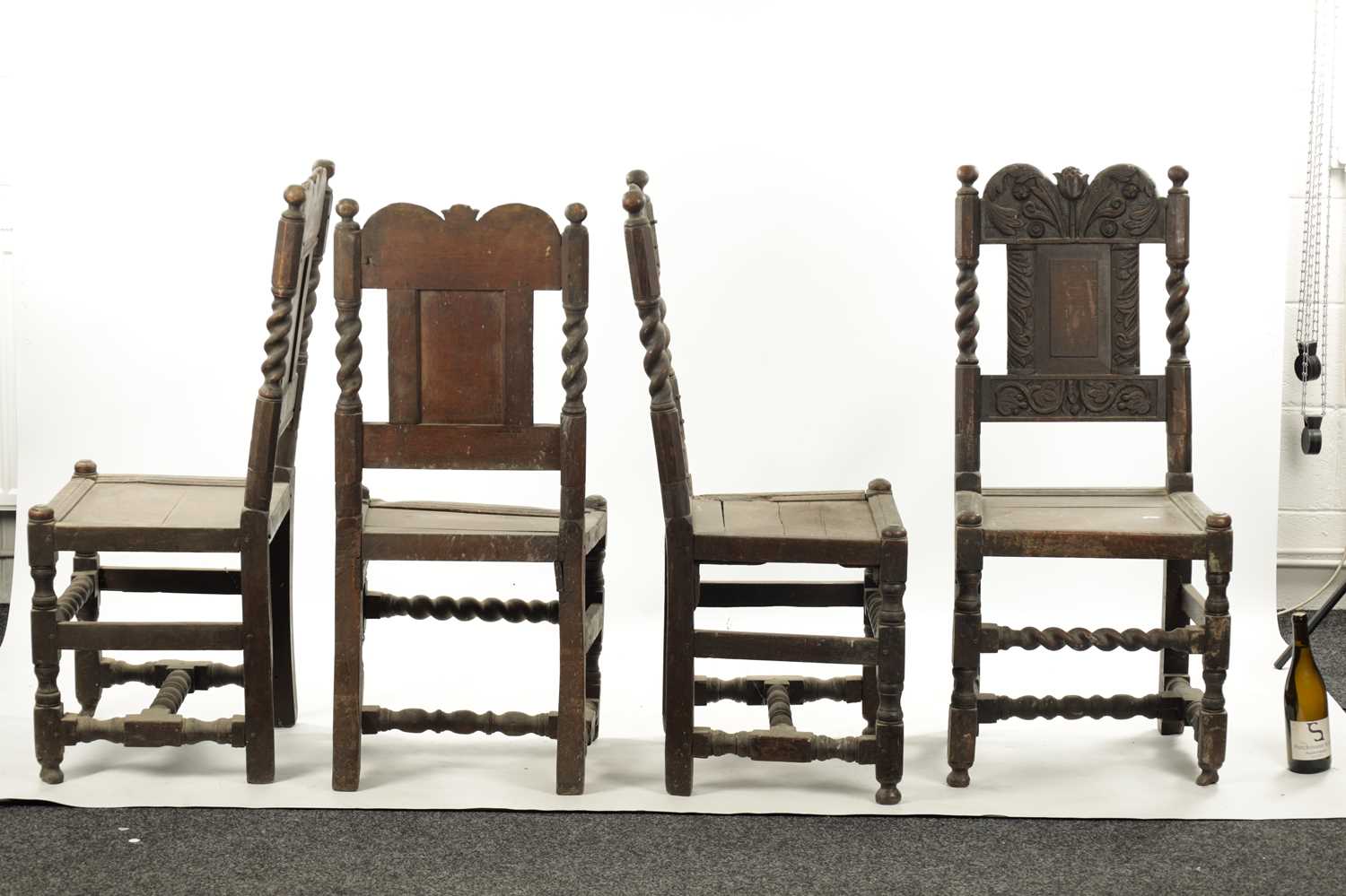 A RARE SET OF FOUR 17TH CENTURY CARVED OAK SIDE CHAIRS - Image 7 of 10