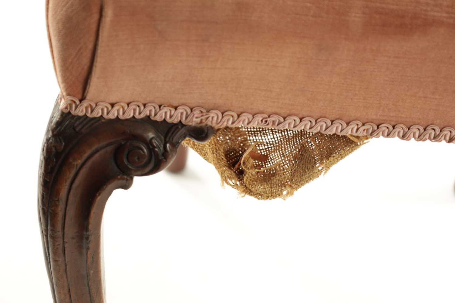 AN 18TH CENTURY CARVED MAHOGANY CHIPPENDALE STYLE OPEN ARMCHAIR - Image 8 of 10