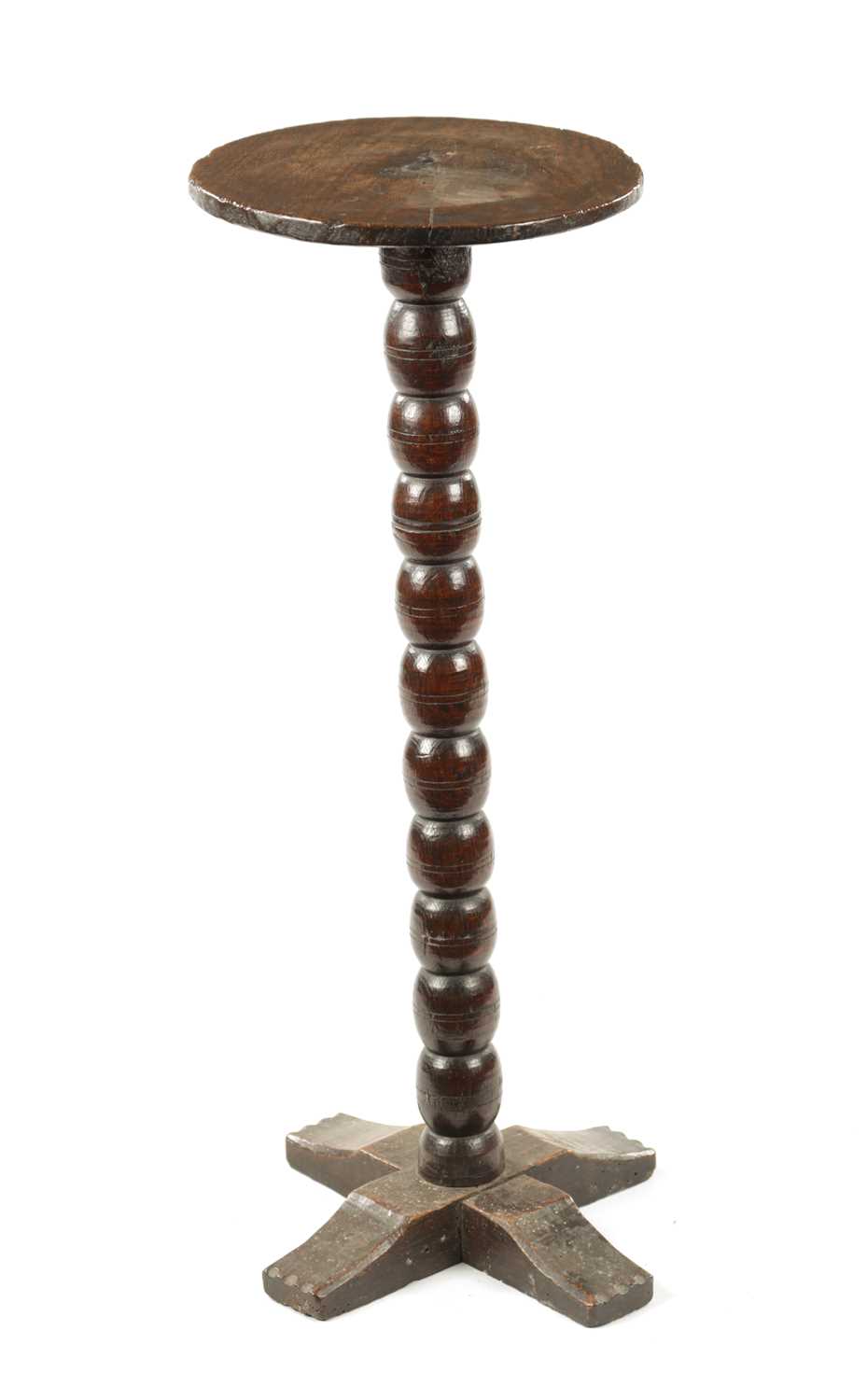 A RARE LATE 17TH CENTURY OAK BOBBIN STEM CANDLE STAND