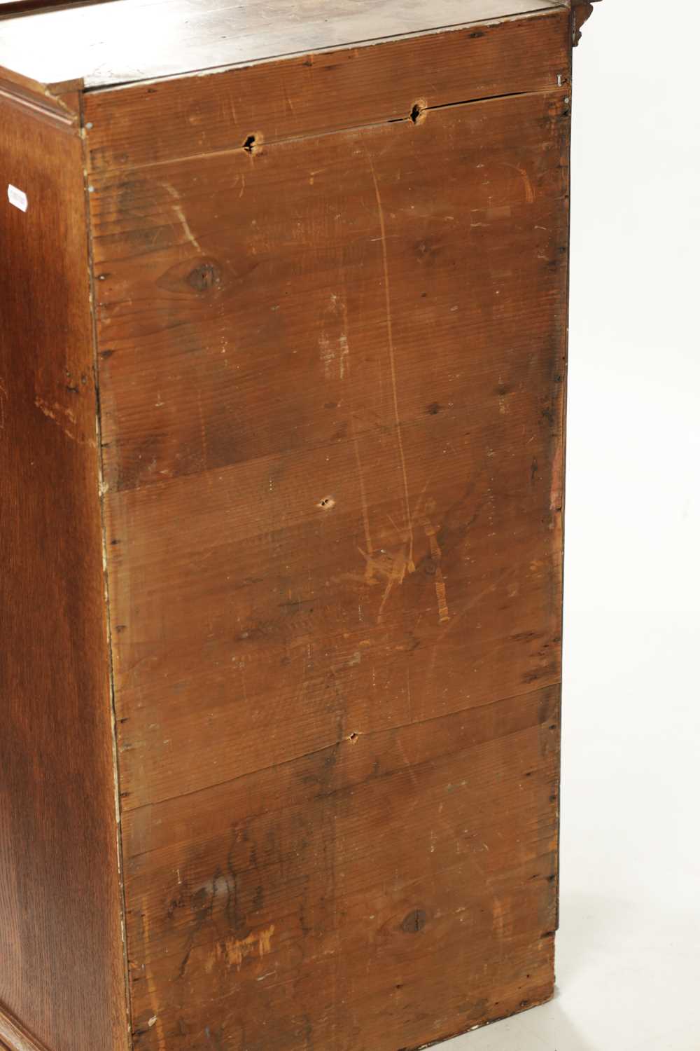 AN EARLY 19TH CENTURY OAK TABLE CABINET - Image 8 of 14