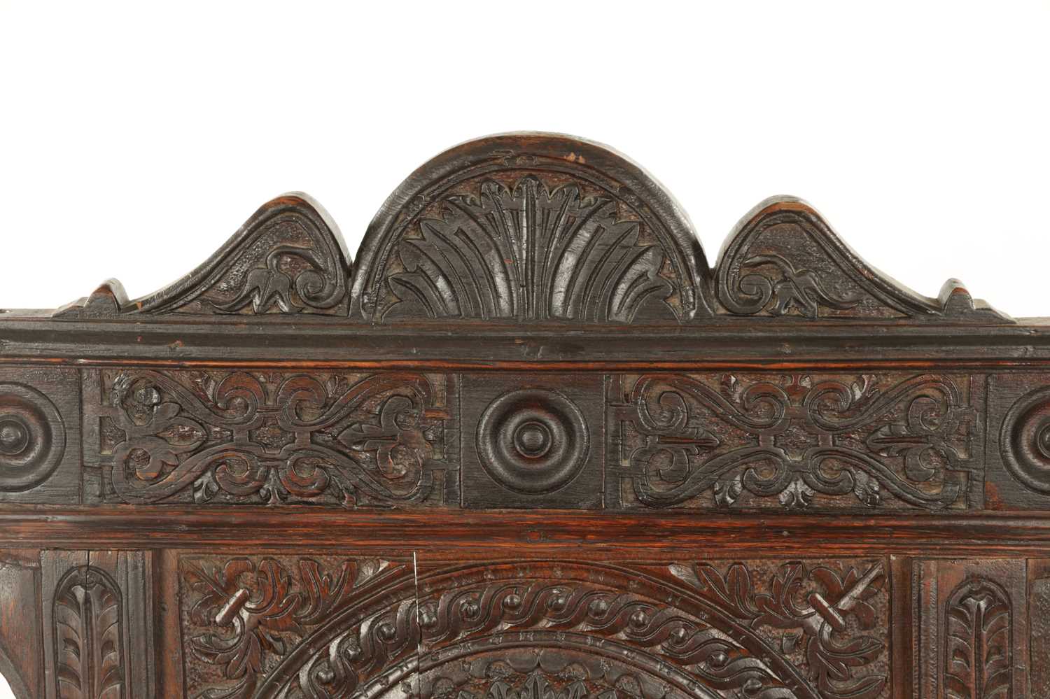 A 17TH CENTURY CARVED OAK WAINSCOT CHAIR - Image 4 of 14