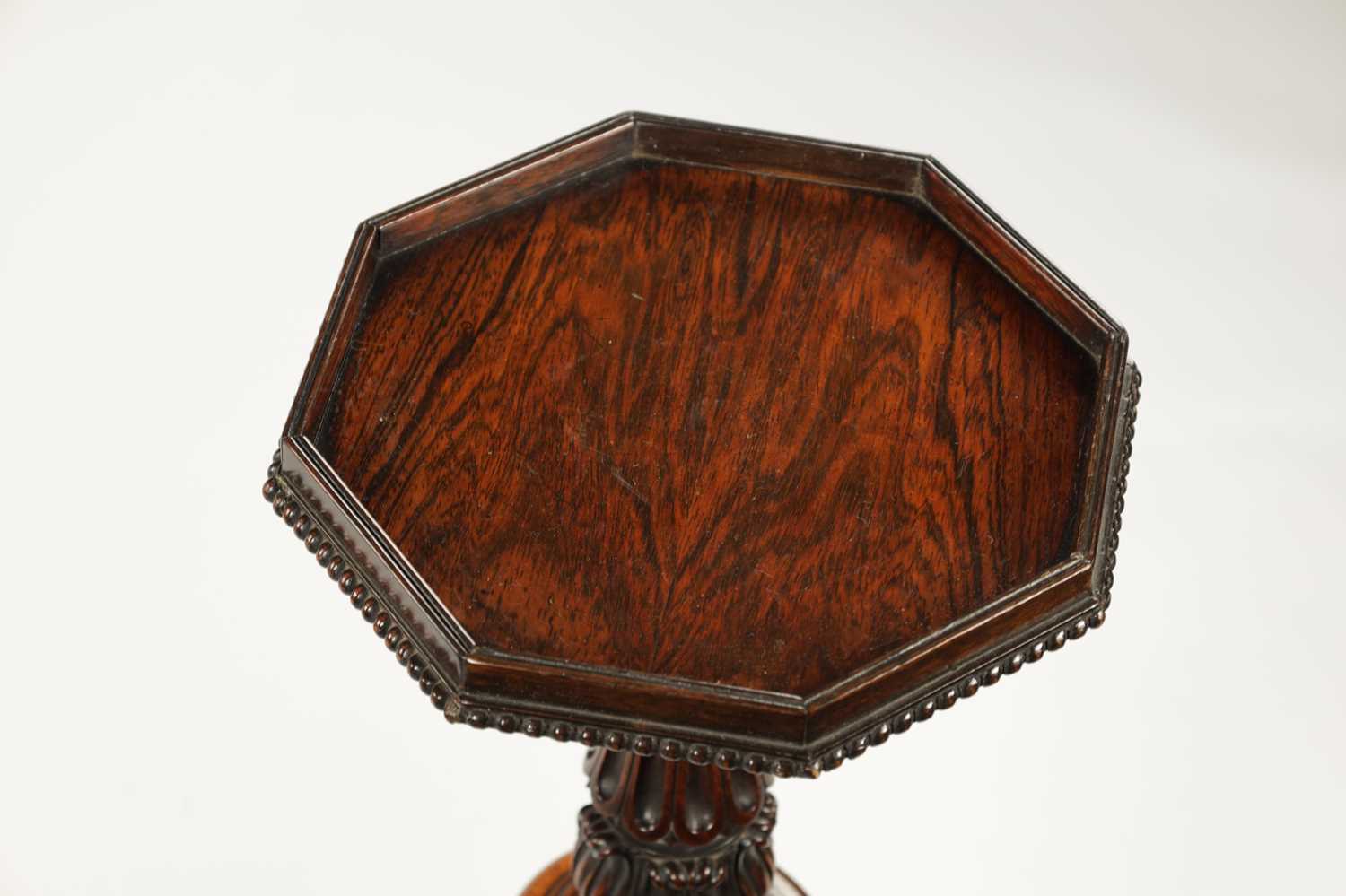 A MATCHED PAIR OF LATE REGENCY ROSEWOOD WINE TABLES IN THE MÄNNER OF GILLOWS - Image 8 of 12