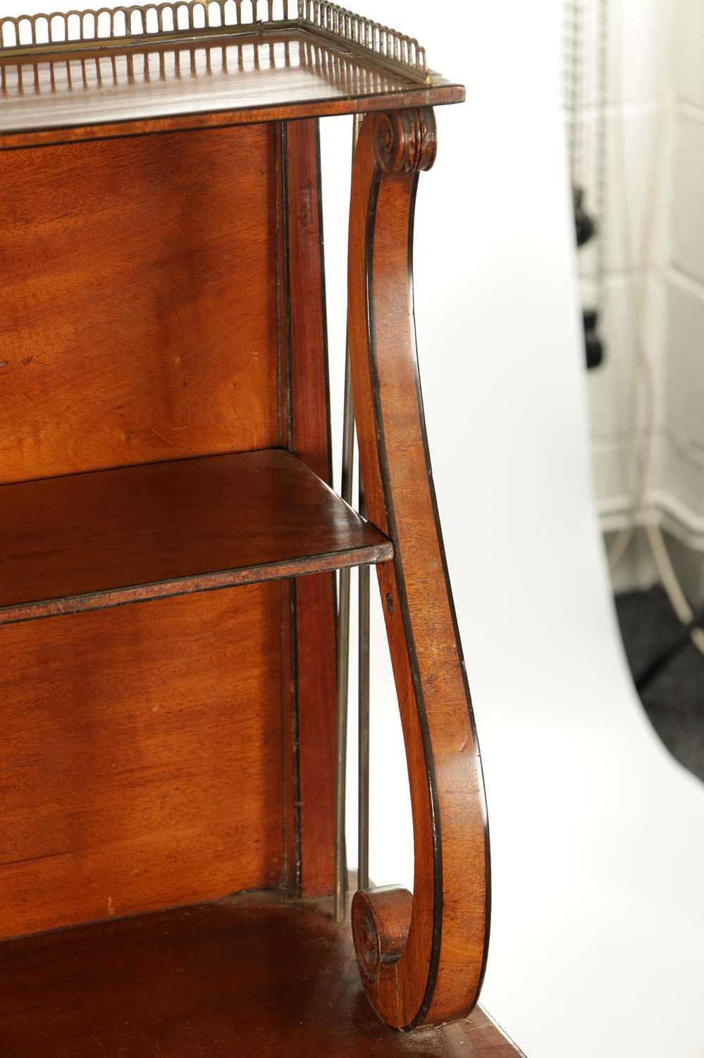 A REGENCY EGYPTIAN REVIVAL MAHOGANY CHIFFONIER OF SMALL SIZE - Image 3 of 6