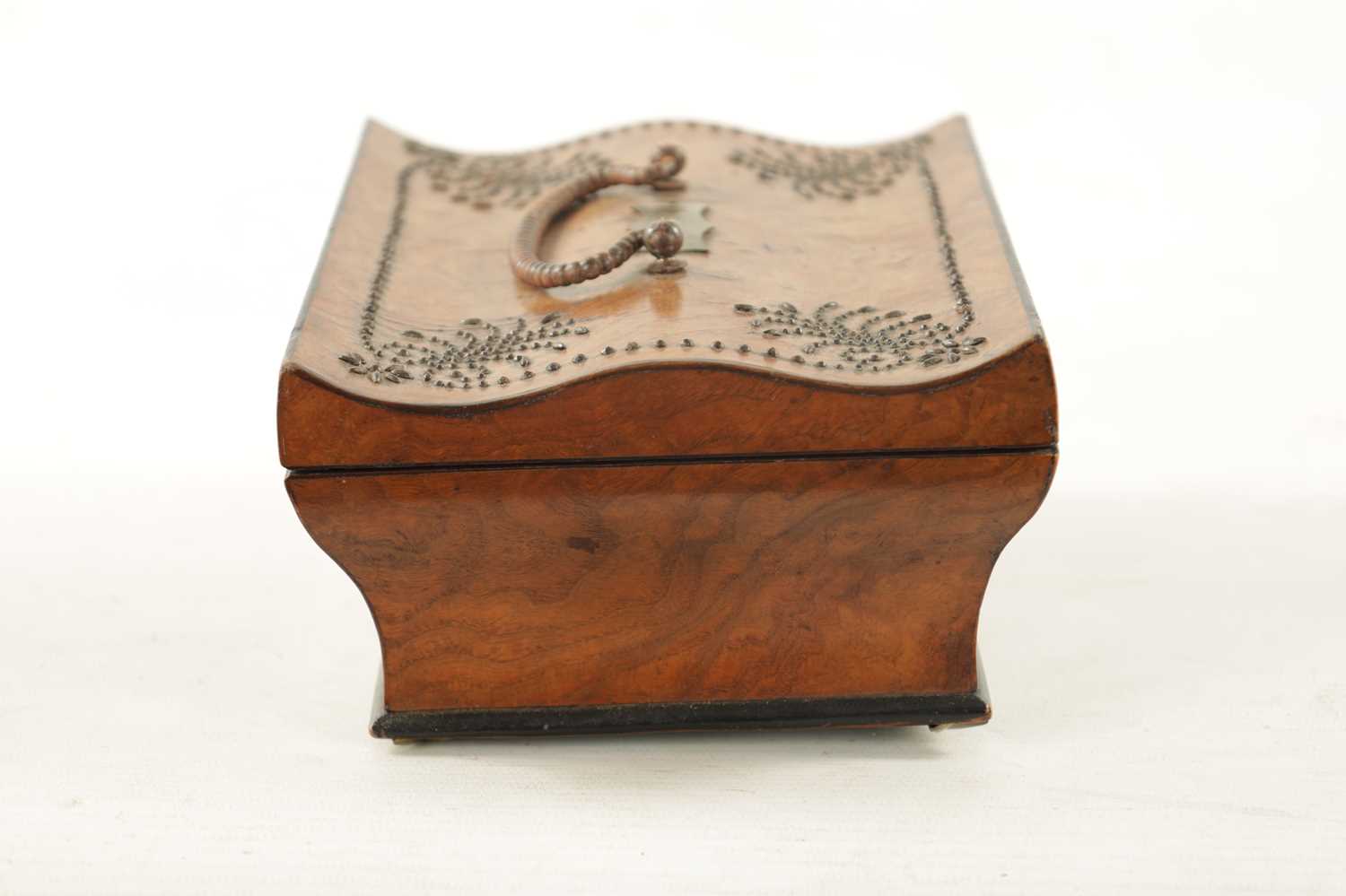 A 19TH CENTURY BURR WALNUT MUSICAL SEWING KIT - Image 7 of 8