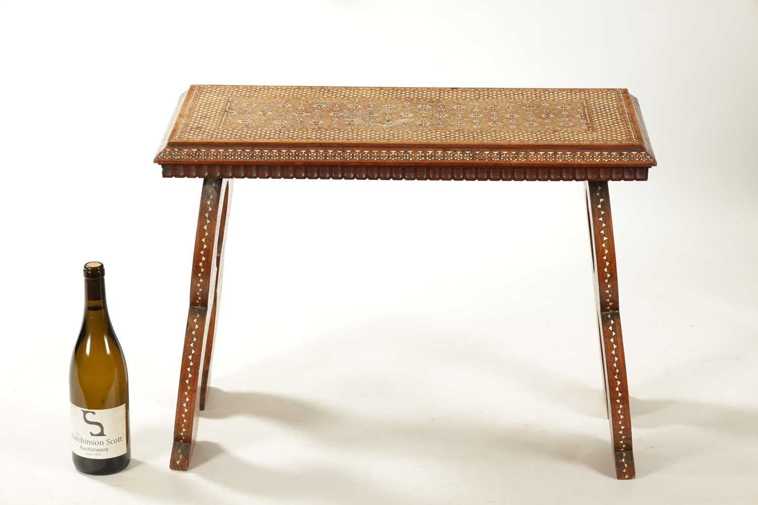 A 19TH CENTURY INDIAN INLAID BONE AND HARWOOD SIDE TABLE - Image 5 of 13