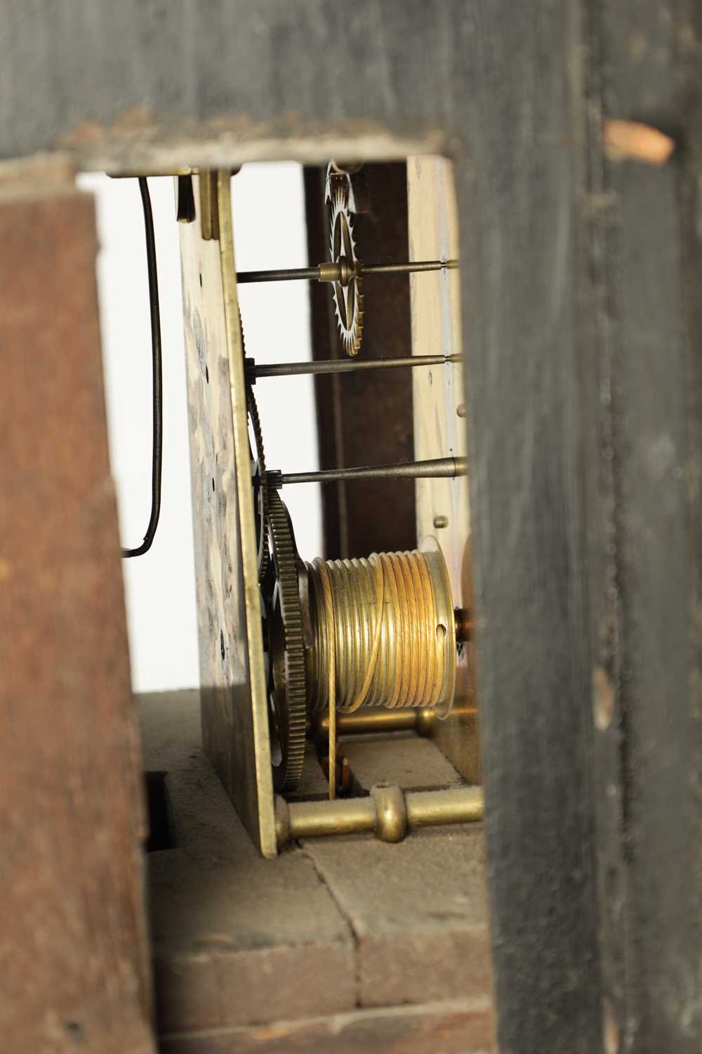 EDWARD TOMLIN, LONDON. A GEORGE III LACQUERED CHINOISERIE TAVERN CLOCK - Image 6 of 10