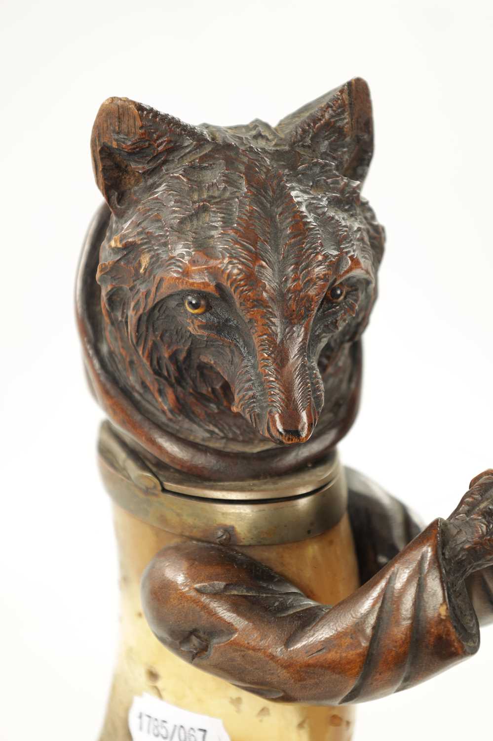 A 19TH CENTURY BLACK FORREST CARVED WOOD AND HORN INKWELL - Image 2 of 7