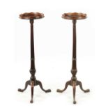 A FINE PAIR OF 18TH CENTURY CHIPPENDALE PERIOD MAHOGANY TORCHERES