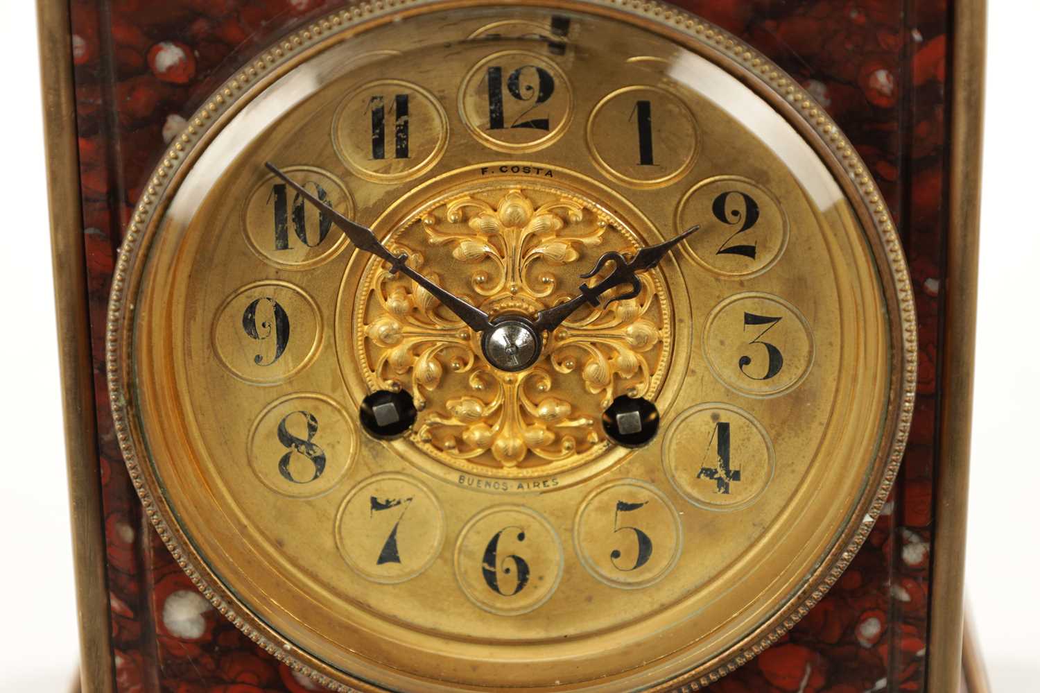 A 19TH CENTURY FRENCH GILT BRASS AND ROUGE MARBLE MANTEL CLOCK - Image 4 of 8