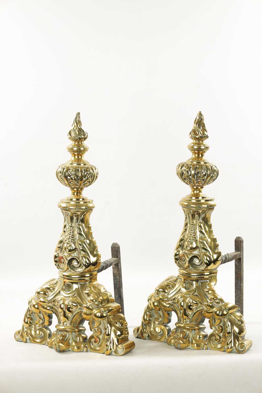 A PAIR OF 19TH CENTURY BRASS AND IRON FIRE DOGS OF LARGE SIZE - Image 5 of 8