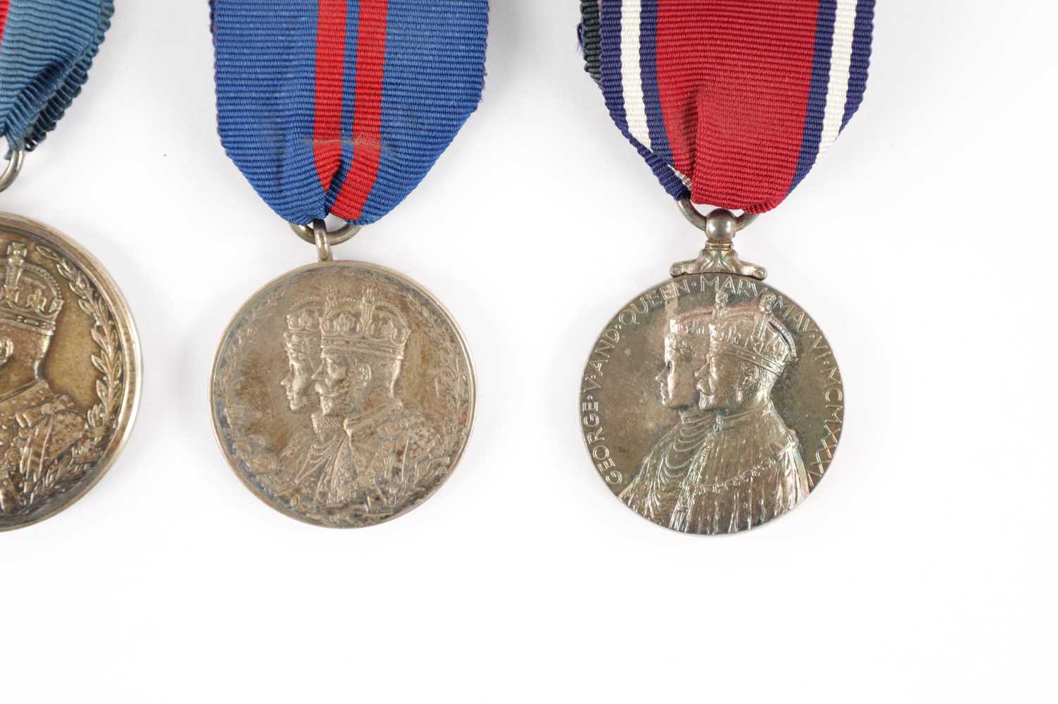 A COLLECTION OF FOUR CORONATION MEDALS - Image 3 of 6
