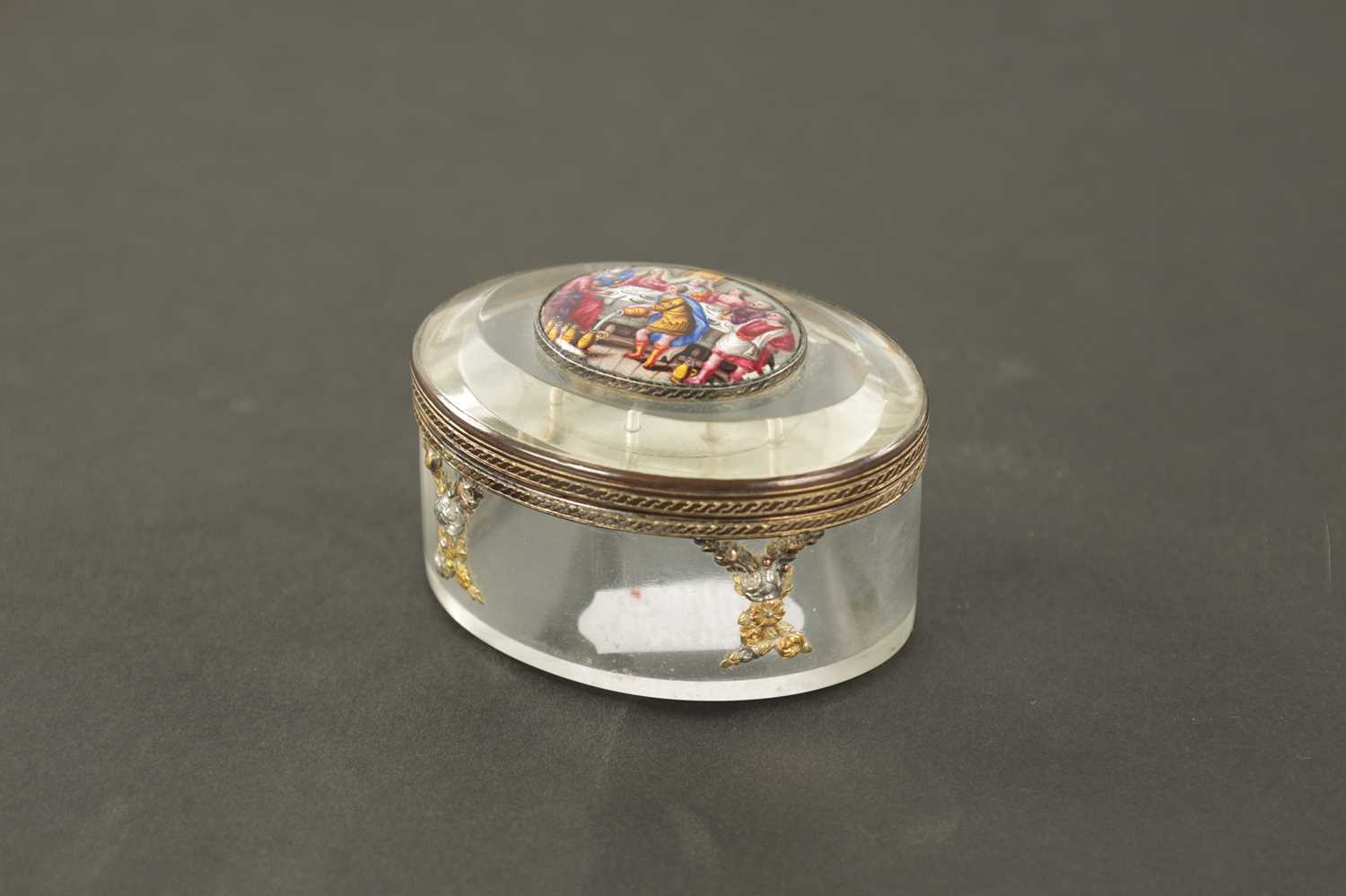 A 19TH CENTURY CONTINENTAL GLASS AND ENAMEL ORMOLU-MOUNTED PILL BOX - Image 3 of 6