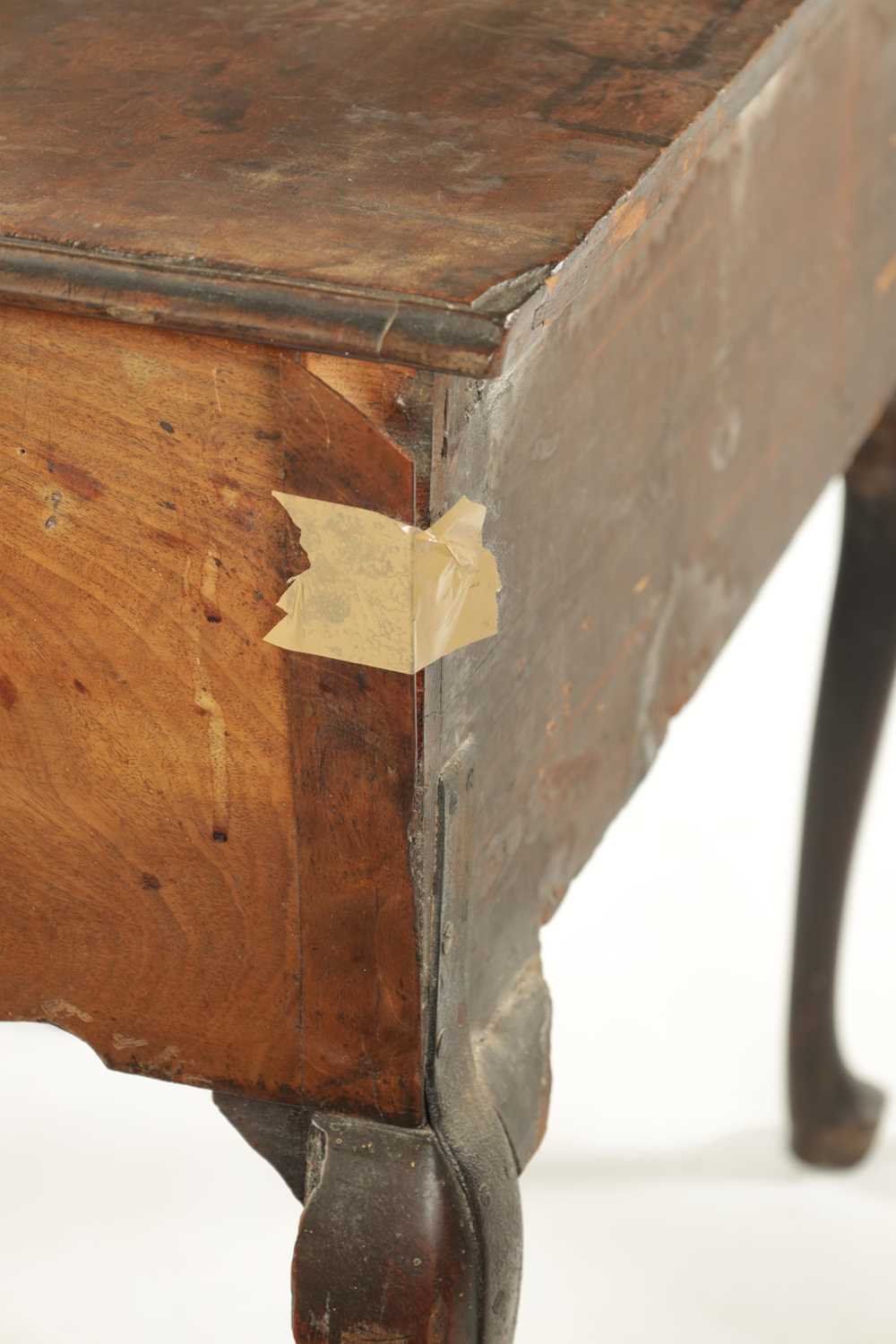 A MID 18TH CENTURY MAHOGANY LOWBOY - Image 9 of 10