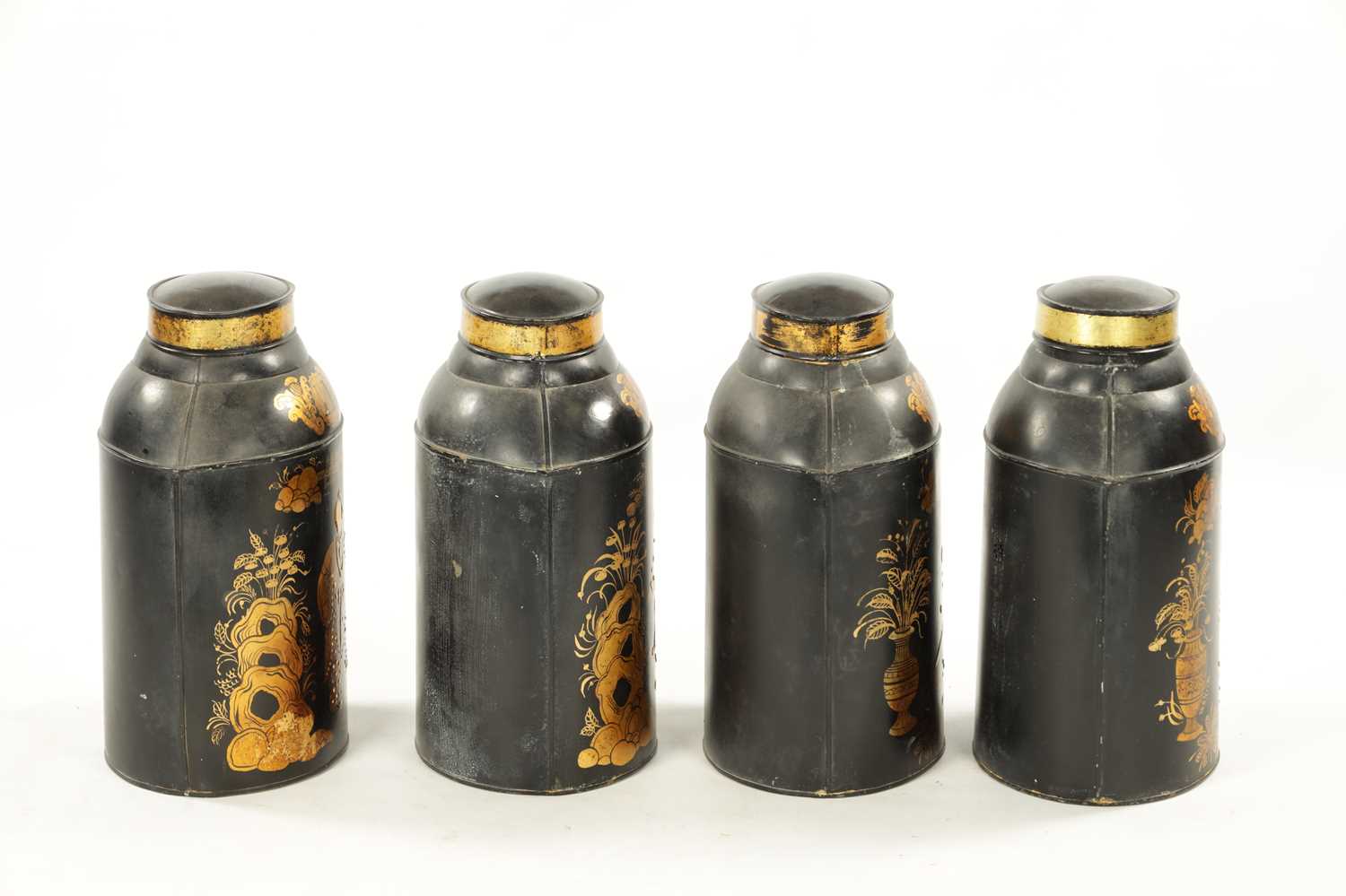 A SET OF FOUR 19TH CENTURY CHINOISERIE LACQUERED TOLE TEA CANISTERS - Image 7 of 10