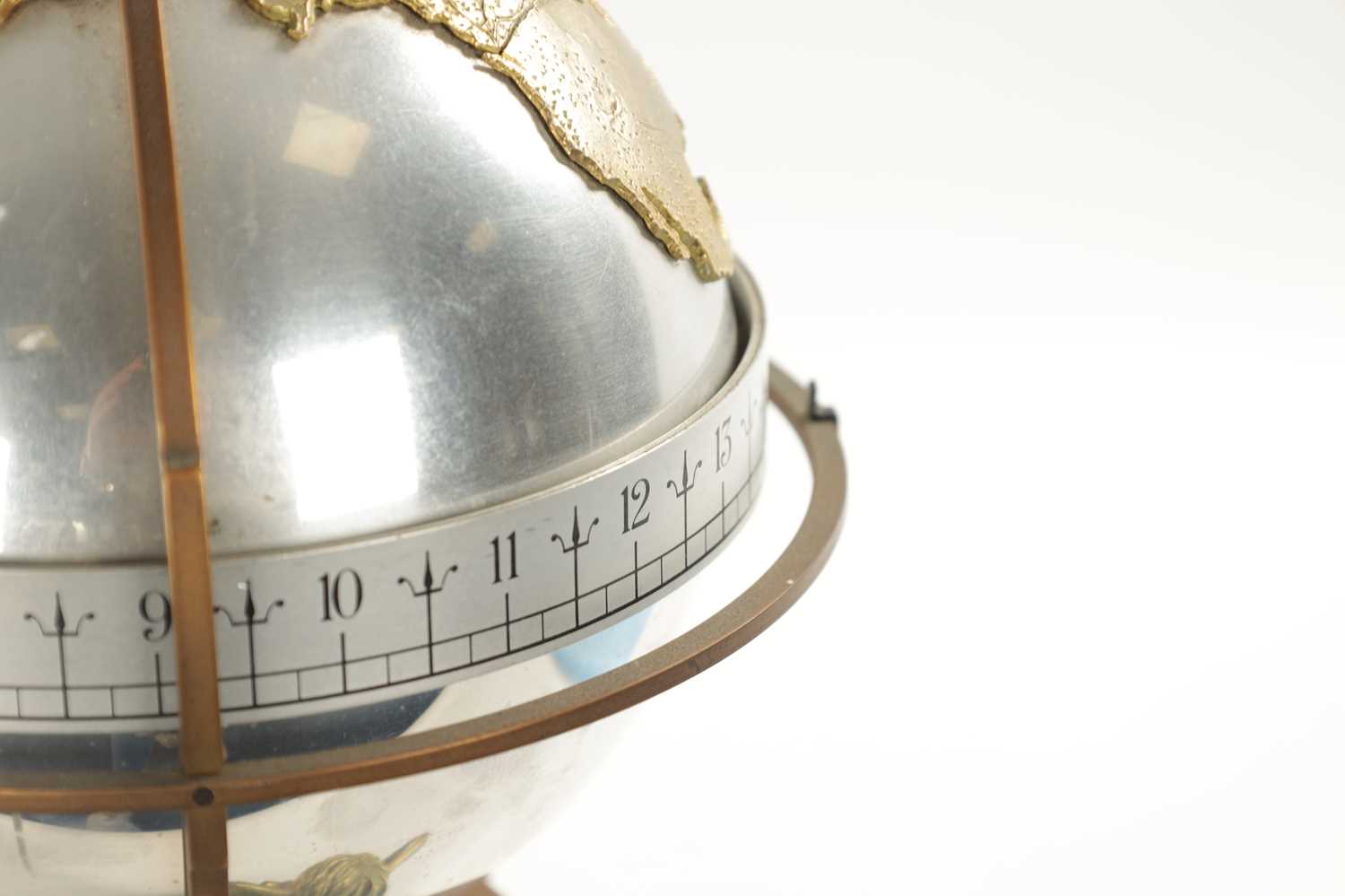 A ST. JAMES HOUSE CO. LONDON MERIDIAN GLOBE CLOCK - Image 5 of 6