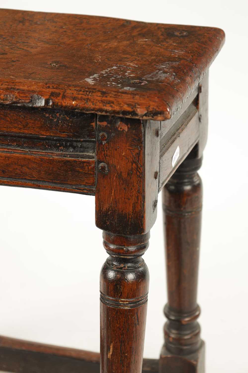 A 17TH CENTURY AND LATER OAK JOINT STOOL WITH POLLARD OAK BURR TOP - Image 3 of 9