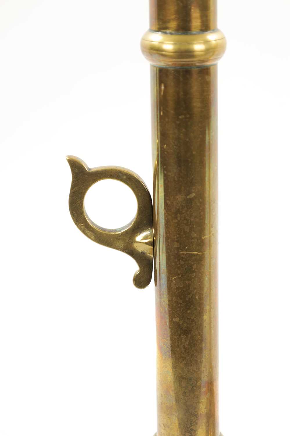 A PAIR OF LARGE 19TH CENTURY BRASS EJECTOR 'PULPIT' BRASS CANDLESTICKS - Image 3 of 7