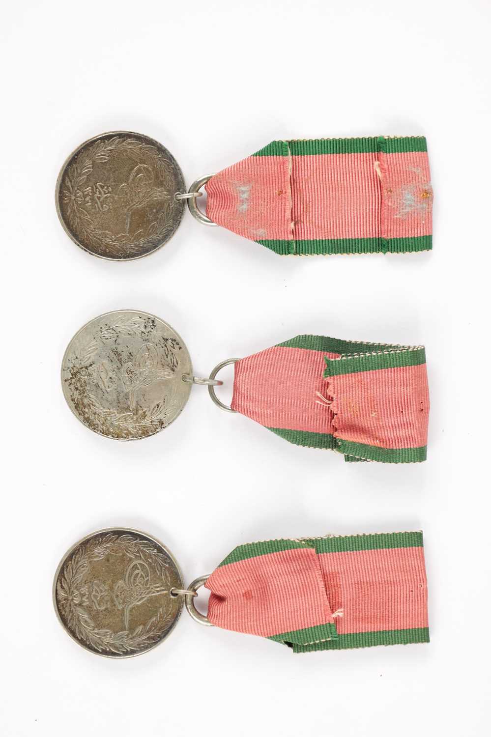 A COLLECTION OF THREE TURKISH CRIMEA MEDALS - Image 6 of 9