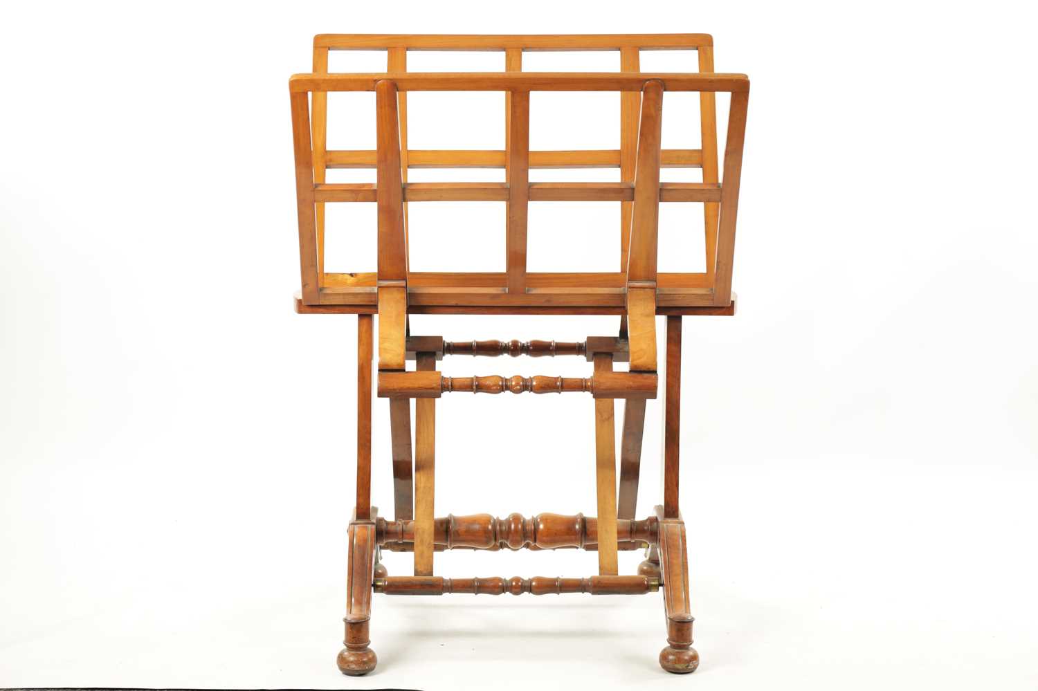 A WILLIAM IV FIGURED WALNUT ADJUSTABLE FOLIO STAND IN THE MANNER OF GILLOWS - Image 8 of 11