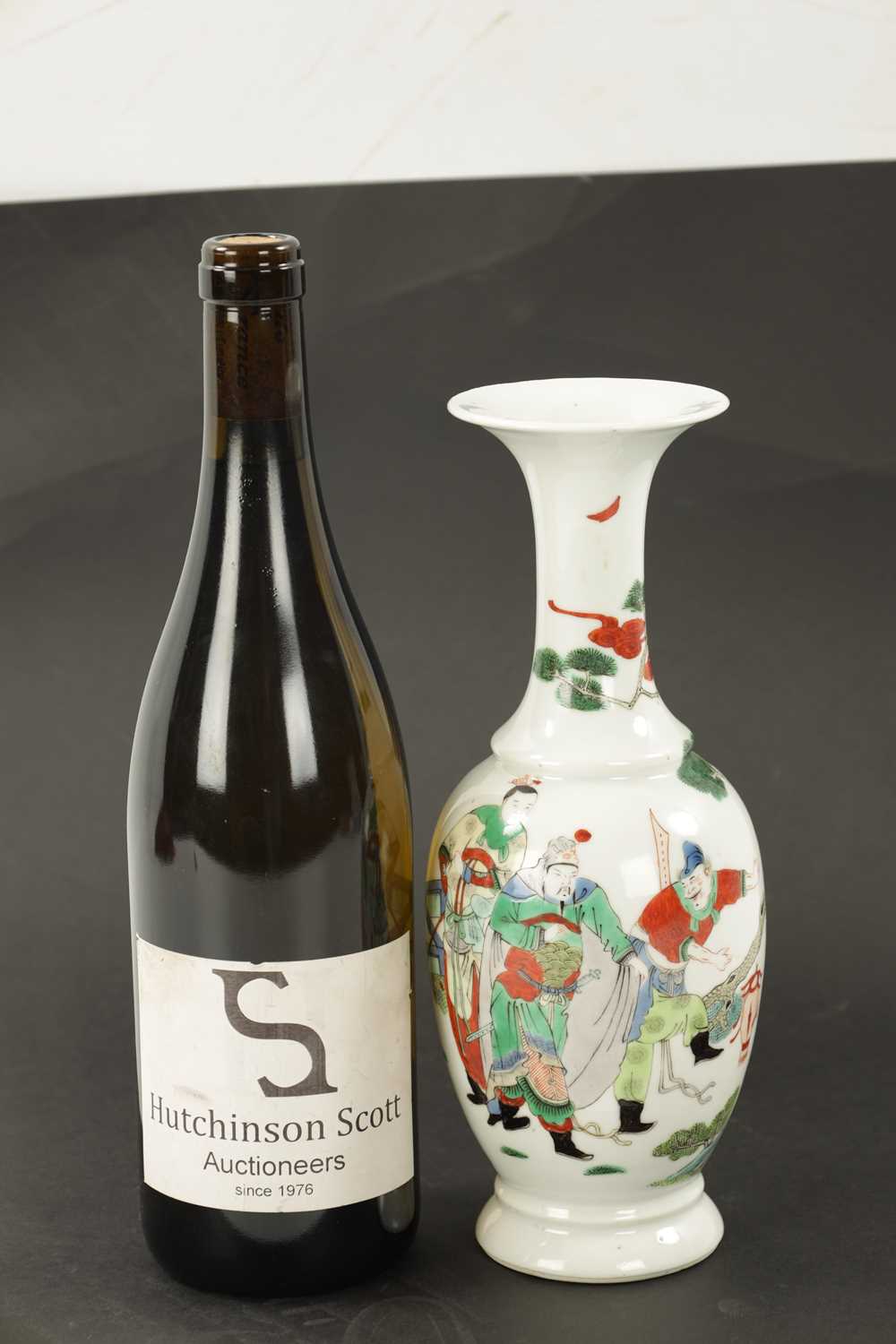 A 19TH CENTURY CHINESE FAMILLE VERTE VASE - Image 5 of 7