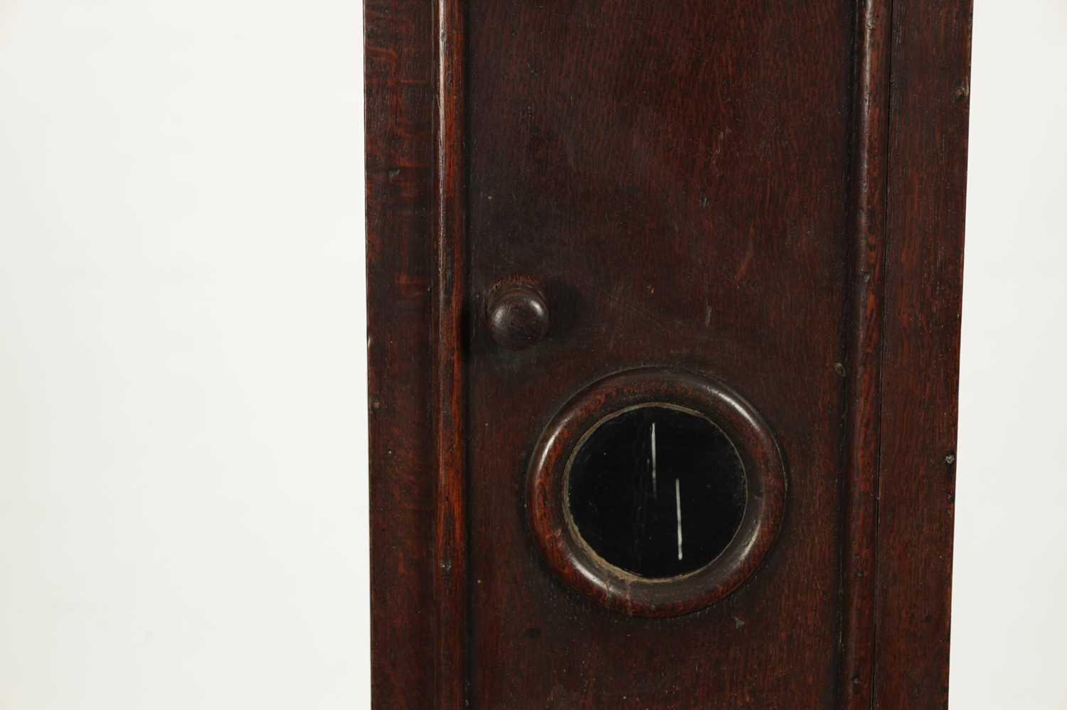 GABRIEL SMITH, BARTHOMLEY. AN EARLY 18TH CENTURY OAK 30-HOUR LONGCASE CLOCK - Image 3 of 11