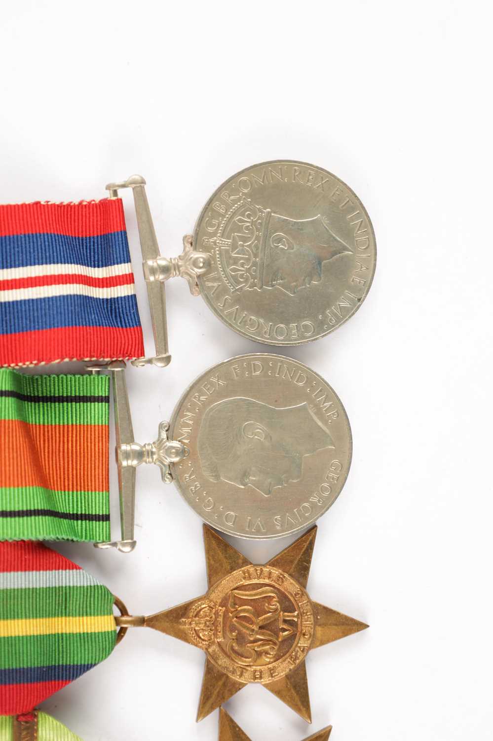 A GROUP OF FIVE WW2 MEDALS - Image 3 of 5