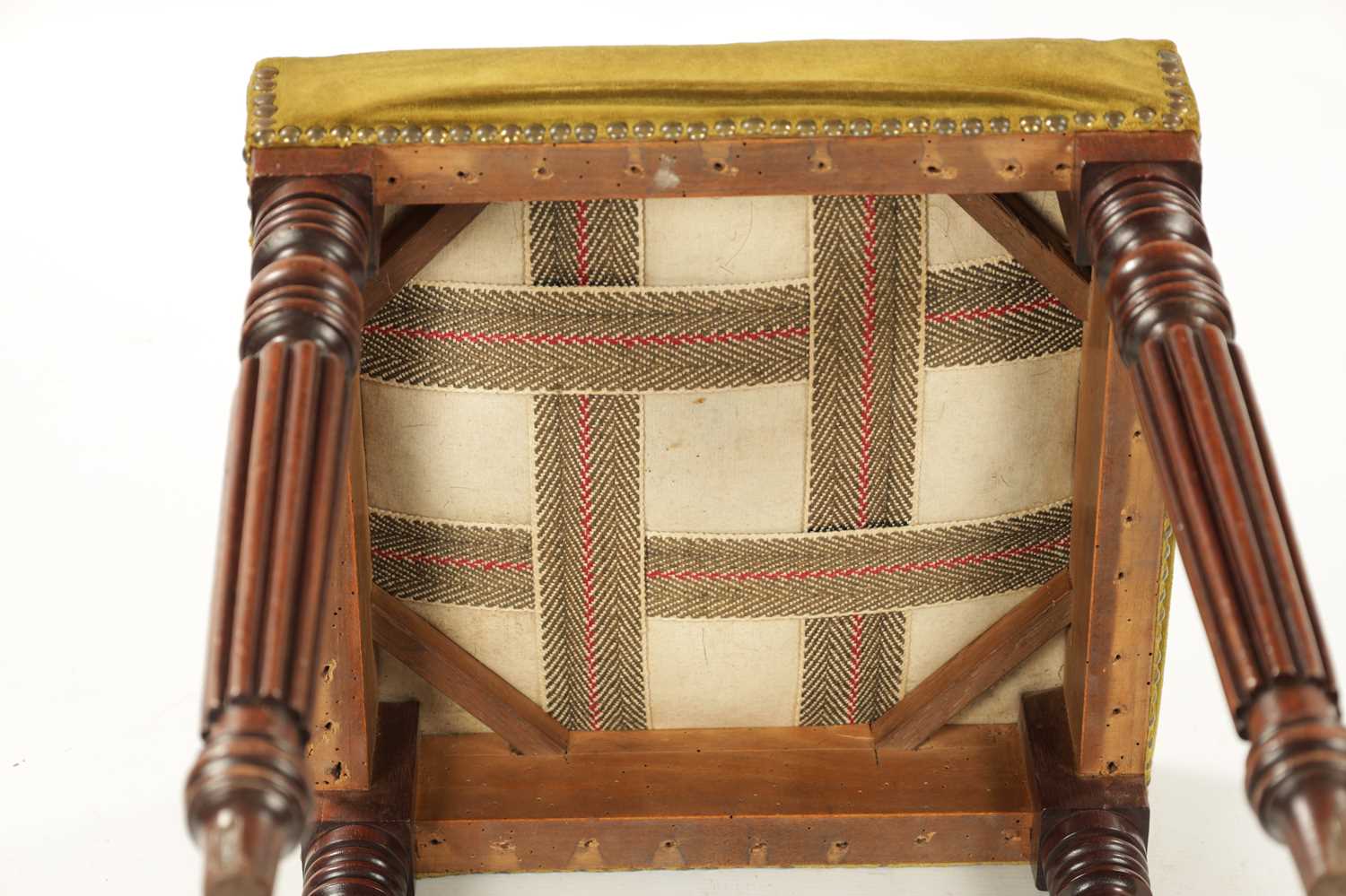 A WILLIAM IV MAHOGANY UPHOLSTERED STOOL IN THE MANNER OF GILLOWS - Image 5 of 5