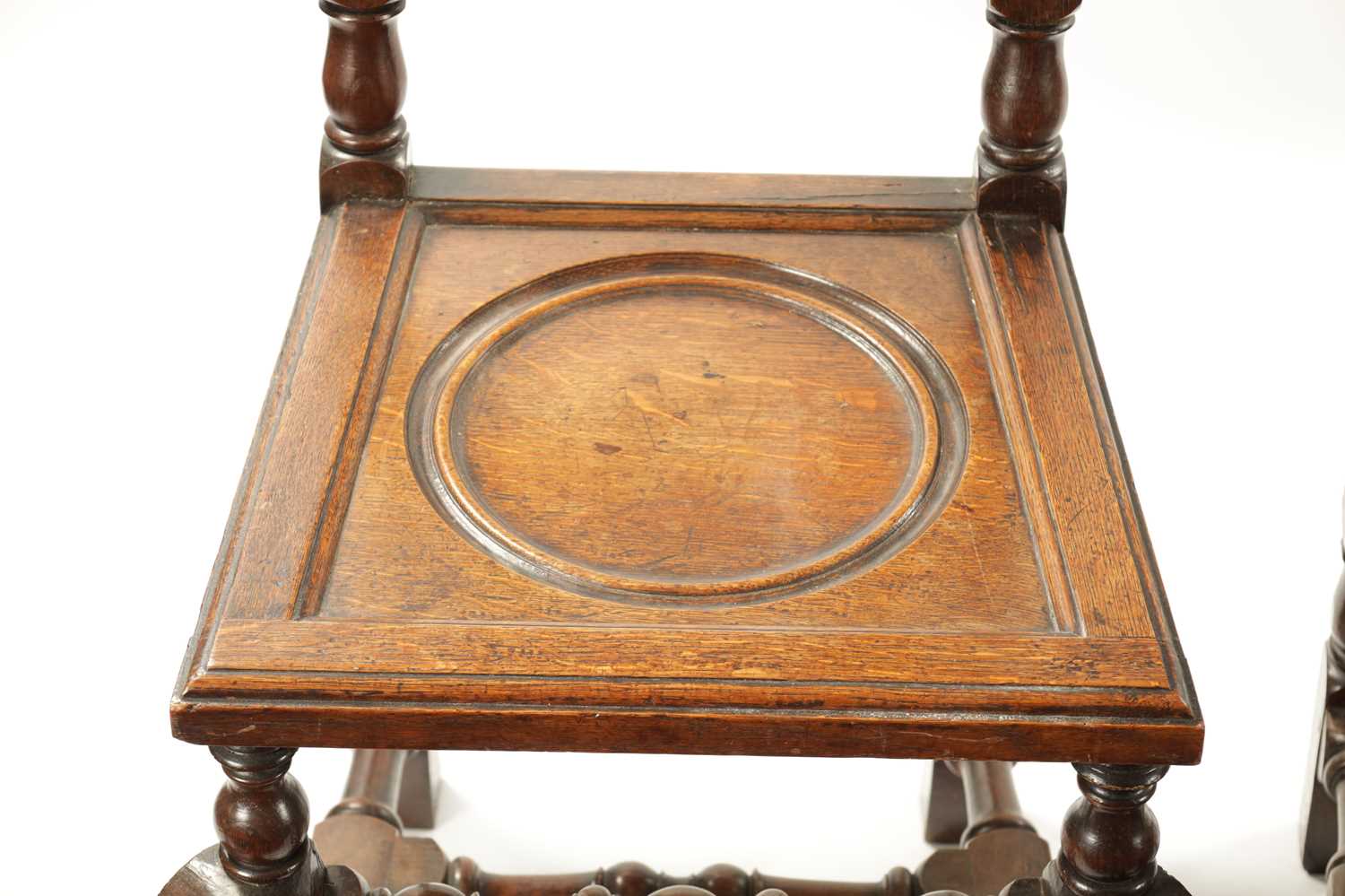 A RARE SET OF TEN EARLY 18TH CENTURY WILLIAM AND MARY STYLE OAK CHAIRS - Image 7 of 12