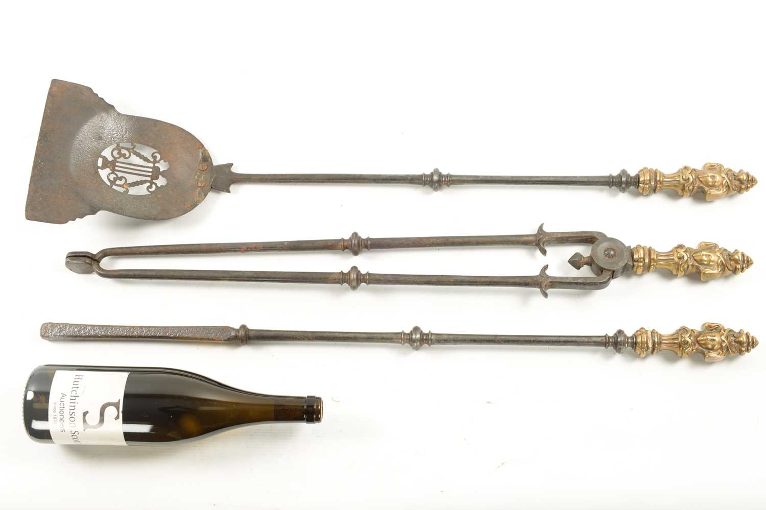 A SET OF LATE GEORGIAN BRASS AND STEEL FIRE IRONS - Image 2 of 9