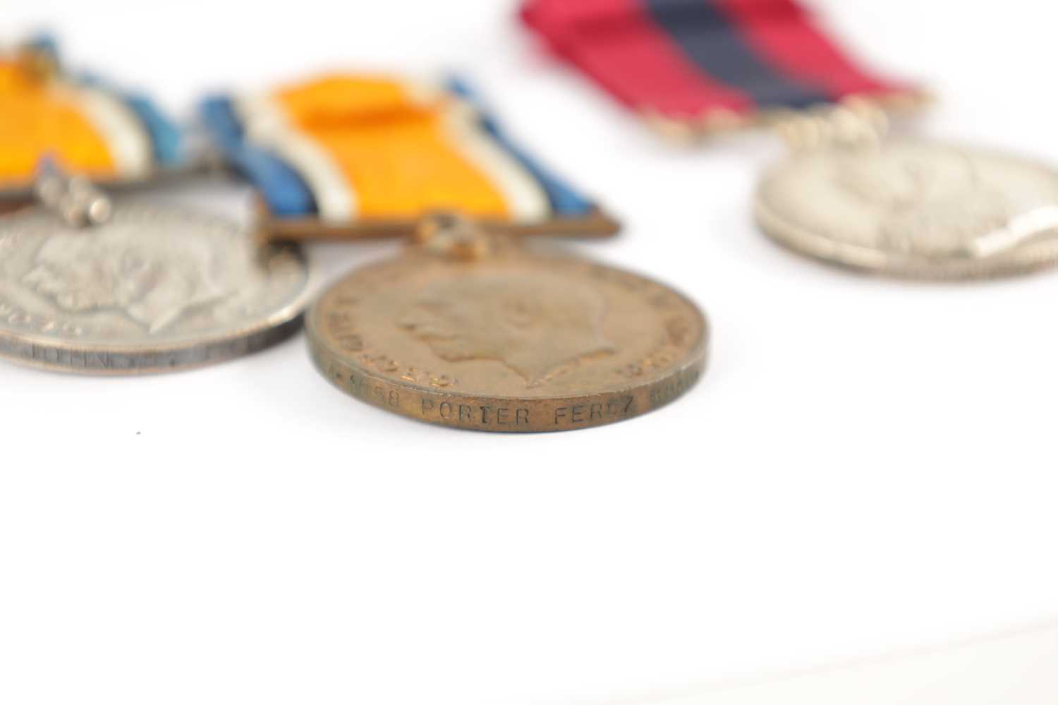 A COLLECTION OF FIVE WAR MEDALS - Image 9 of 13