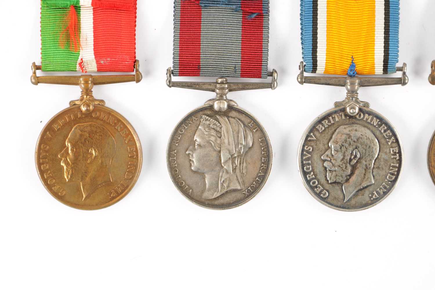 A COLLECTION OF FIVE WAR MEDALS - Image 12 of 13