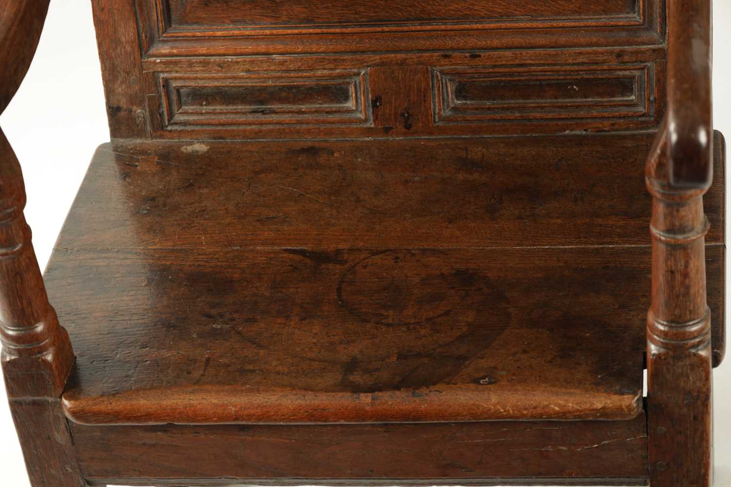 A 17TH CENTURY CARVED OAK JACOBEAN STYLE WAINSCOT CHAIR - Image 4 of 13