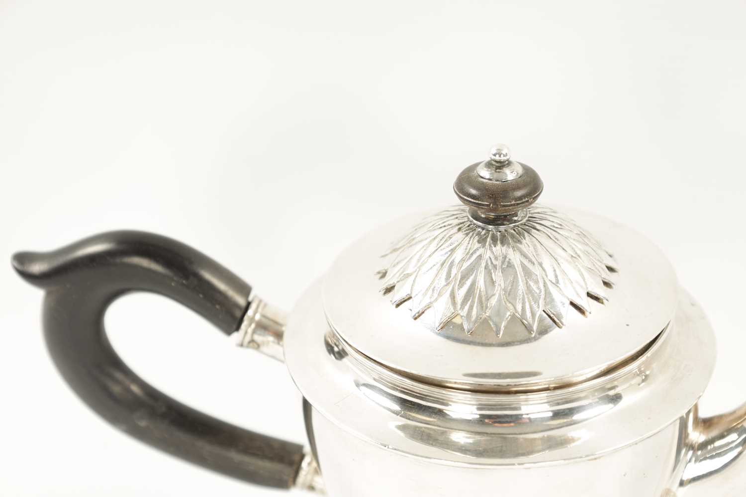 AN EARLY 19TH CENTURY CONTINENTAL SILVER TEAPOT - POSSIBLY BALTIC - Image 3 of 13