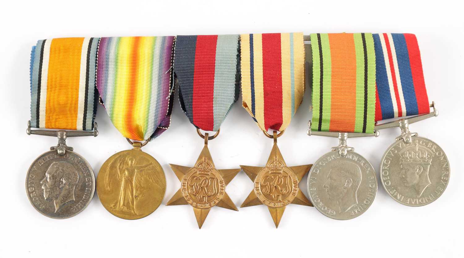 A GROUP OF SIX WW1 AND WW2 WAR MEDALS