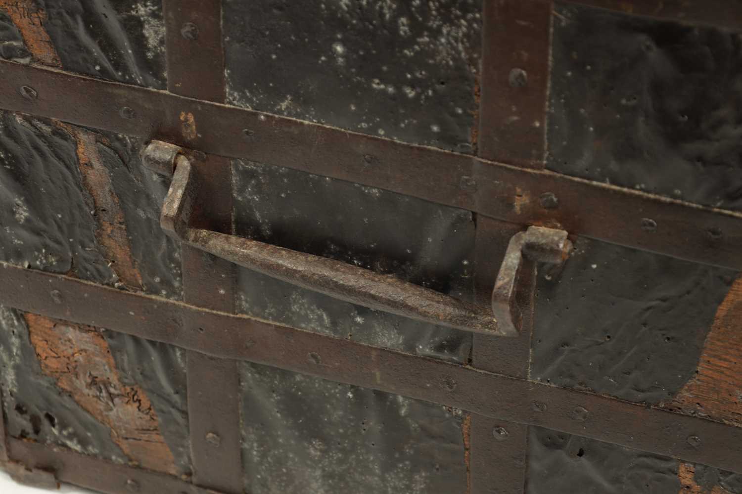 A RARE 17TH CENTURY DOMED TOP IRON BOUND LEATHER COVERED COFFER - Image 8 of 8