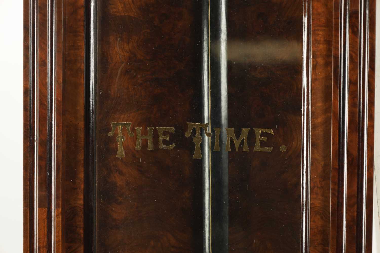 A LARGE LATE 19TH CENTURY GERMAN WALNUT AND EBONISED REGULATOR WALL CLOCK - Image 3 of 9