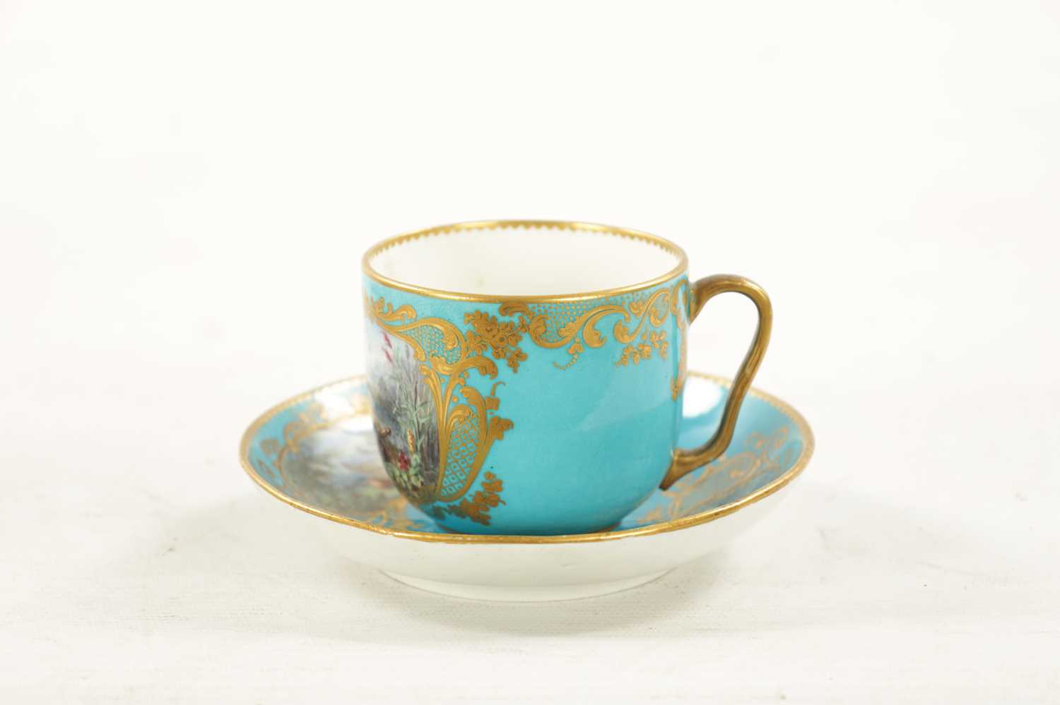 A FINE LATE 18TH / 19TH CENTURY SEVRES PORCELAIN CUP AND SAUCER - Image 2 of 13