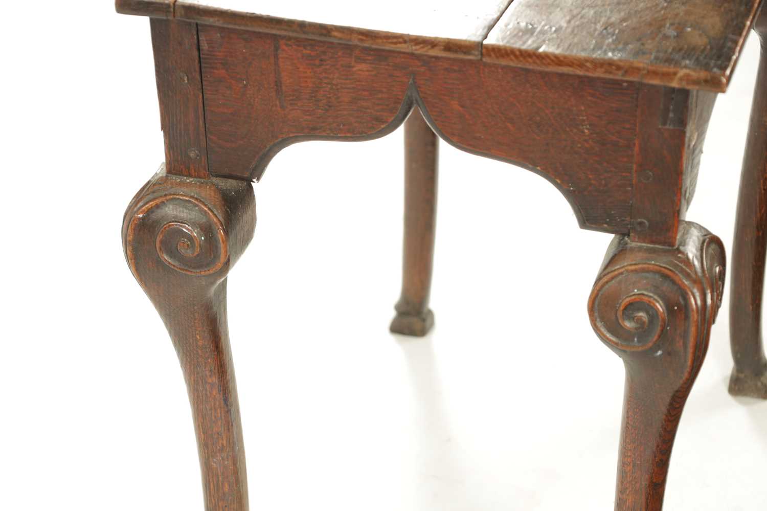 AN UNUSUAL PRIMITIVE QUEEN ANNE CARVED OAK CABRIOLE LEG RECTANGULAR HALL TABLE - Bild 5 aus 12