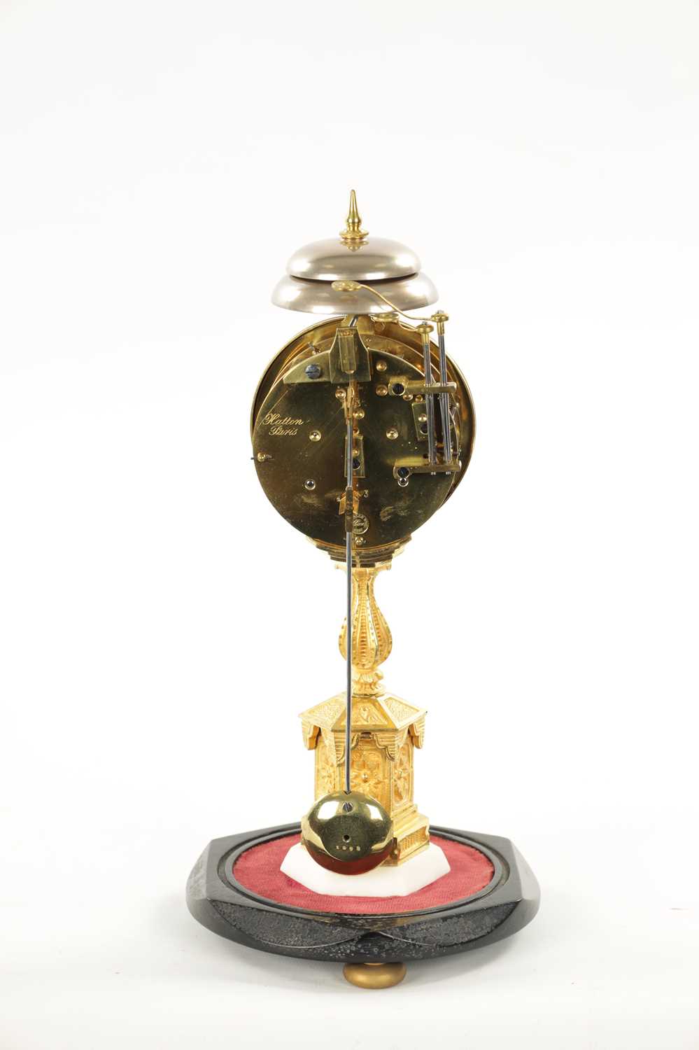 A 19TH CENTURY FRENCH ORMOLU AND WHITE MARBLE QUARTER CHIMING MANTEL CLOCK - Image 6 of 11