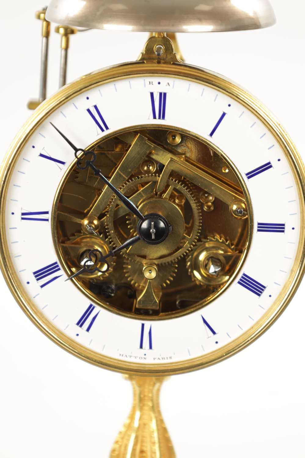 A 19TH CENTURY FRENCH ORMOLU AND WHITE MARBLE QUARTER CHIMING MANTEL CLOCK - Image 3 of 11